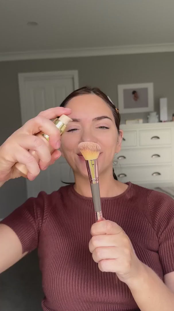 Carica il video: 